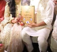 Rectangle Acrylic Thumb Board decorated with Red Pink Flowers